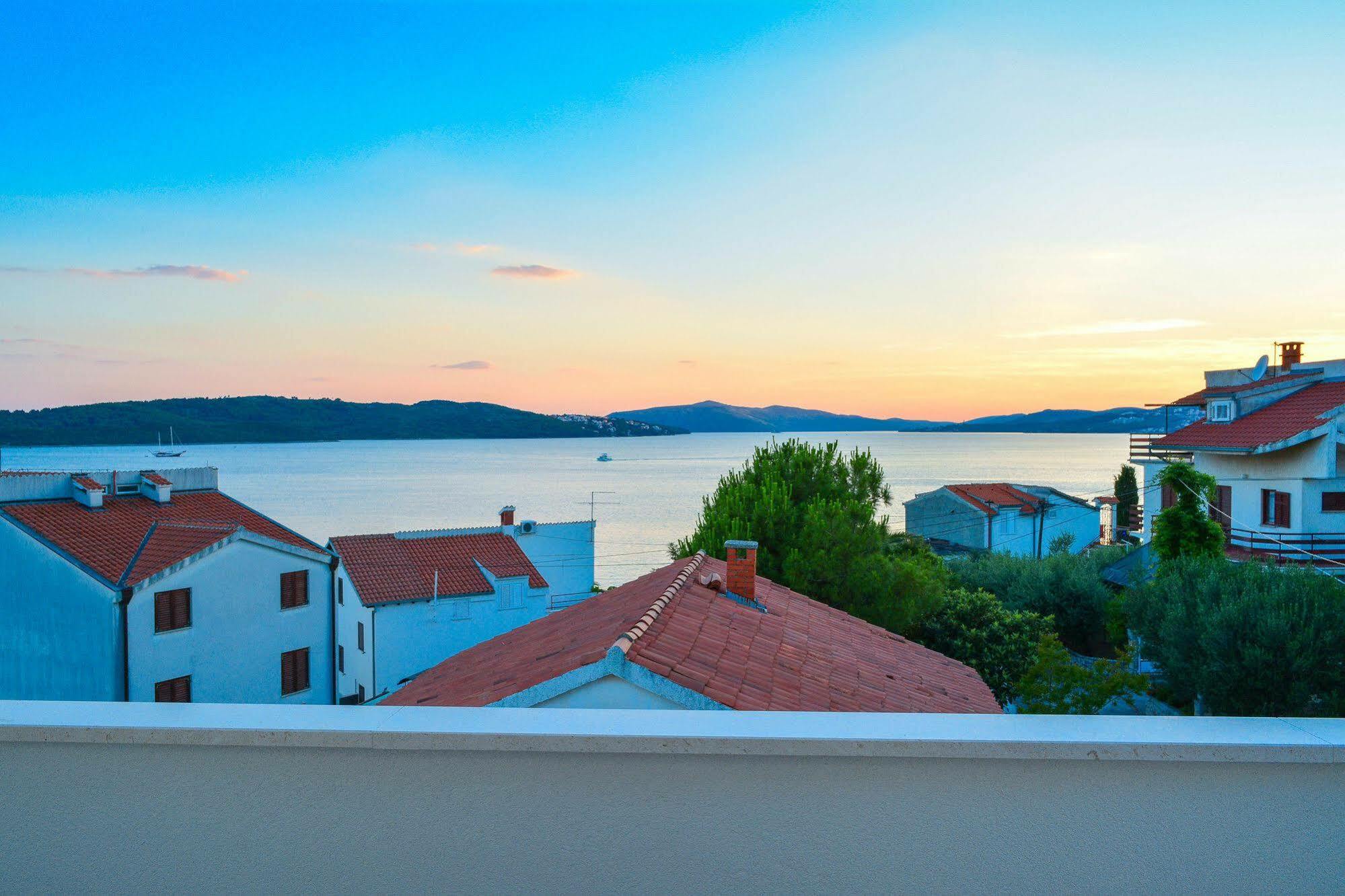 Luxury Apartments Villa Tea Trogir Exterior photo